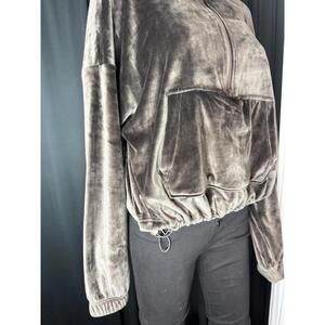 Yoga licious Lux double butter half zip Hanna chocolate brown size medium